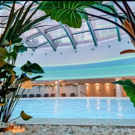 Hanza Tower White 24 Spa Jacussi & Pool & Sauna * Stettin